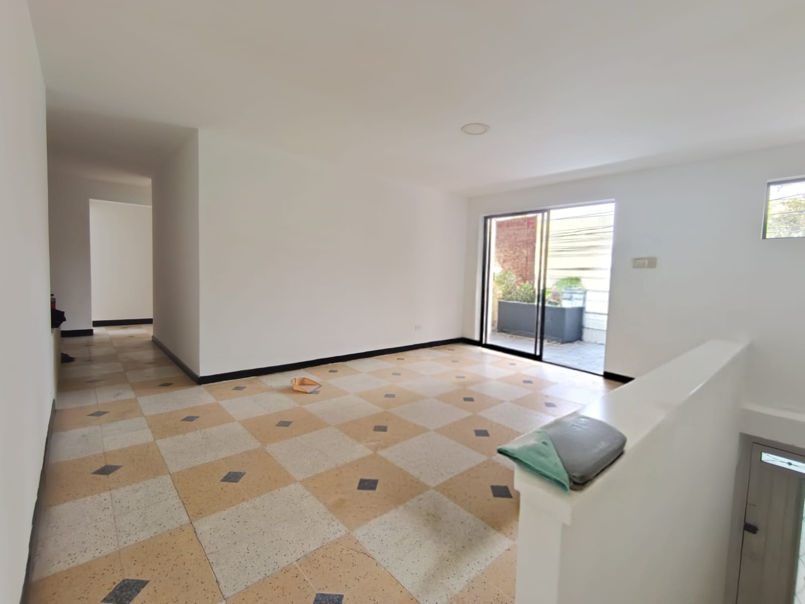 Casa Comercial en arriendo en CONQUISTADORES, 195 m², 5 alcobas