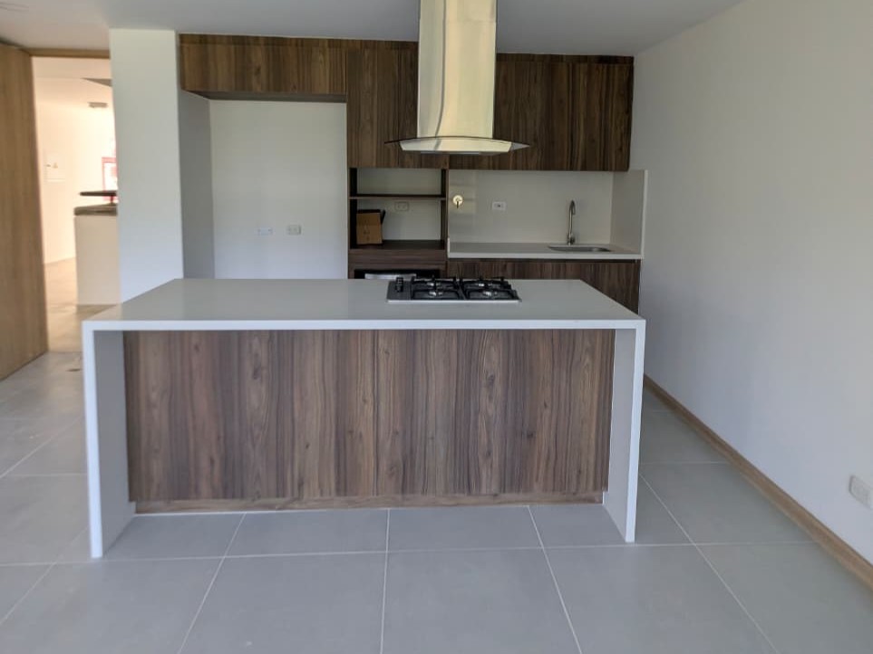 Apartamento en arriendo en LOMA SAN JOSE SABANETA, 90 m², 2 alcobas