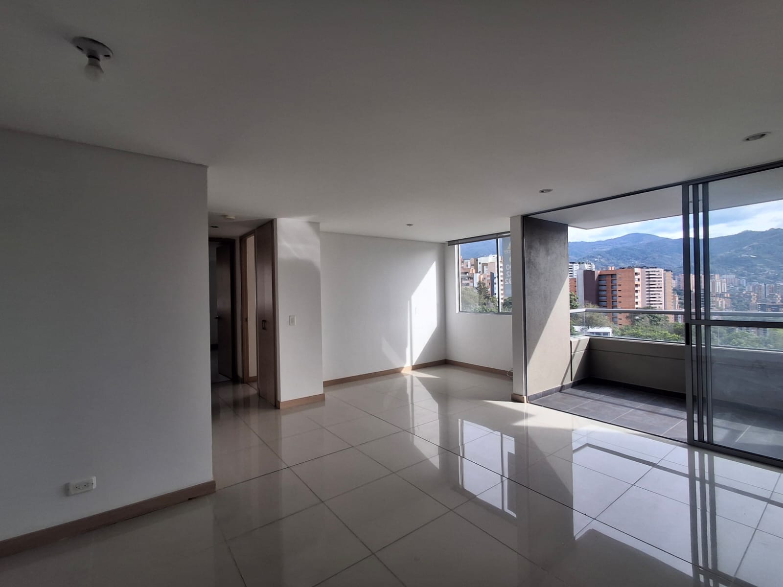 Apartamento en arriendo en EL ESMERALDAL, 78 m², 2 alcobas