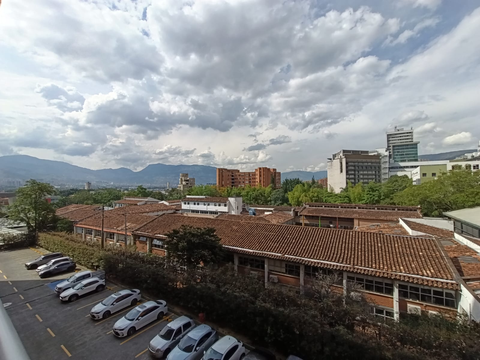Apartamento en arriendo en AGUACATALA, 80 m², 3 alcobas