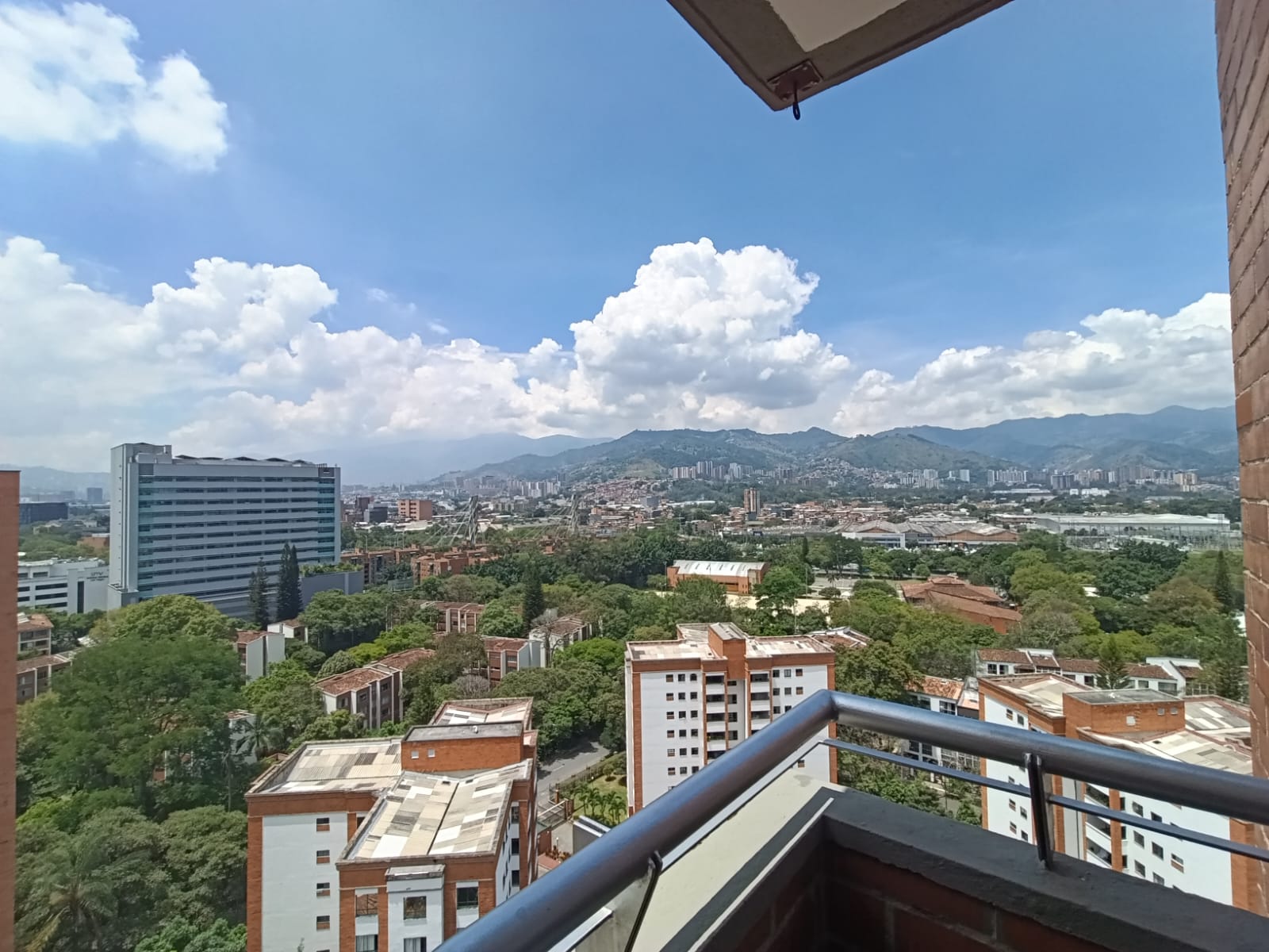 Apartamento en arriendo en PATIO BONITO, 121 m², 3 alcobas