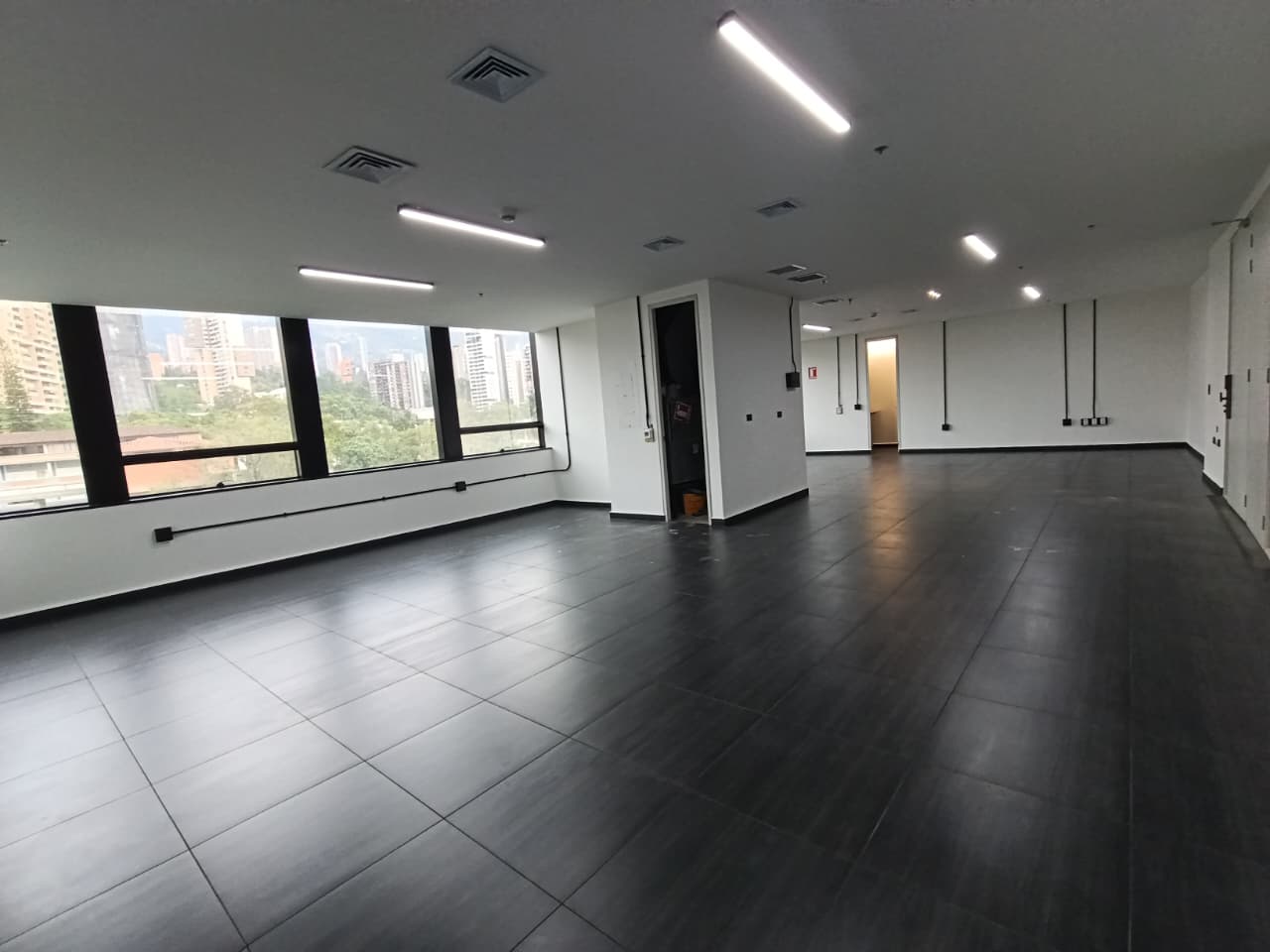 Oficina en arriendo en LOS BALSOS, 116 m²