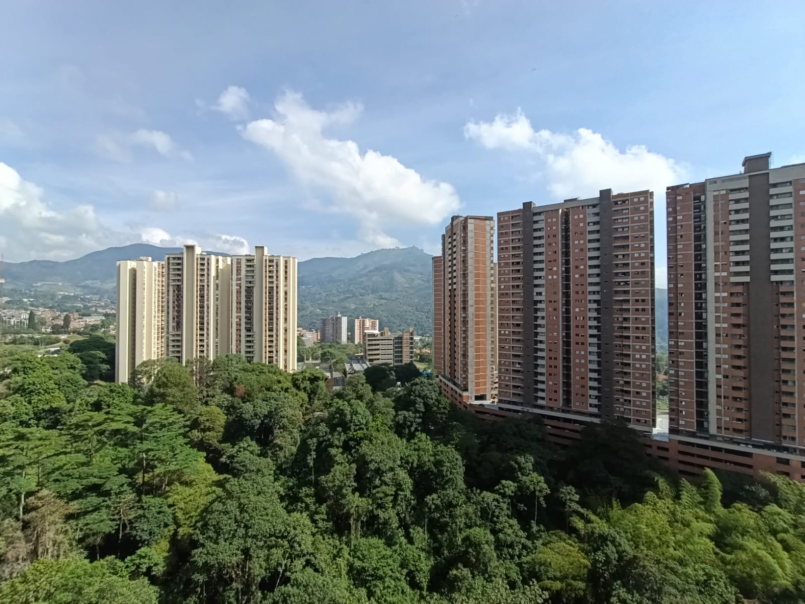 Apartamento en arriendo en SURAMERICA ITAGUI, 72 m², 3 alcobas