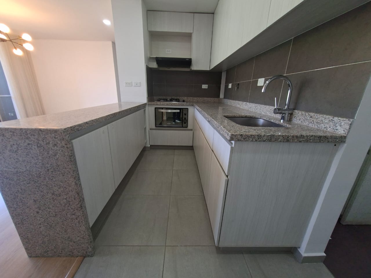 Apartamento en arriendo en SAN REMO, 90 m², 3 alcobas