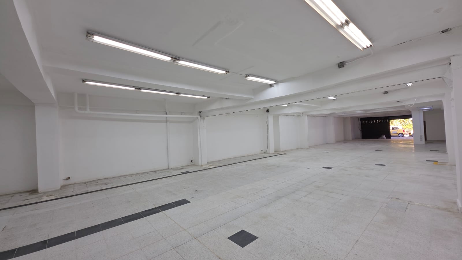 Local en arriendo en PARQUE DE ENVIGADO, 250 m²