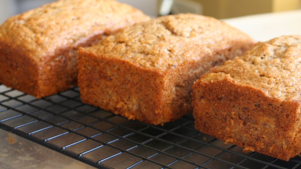 Pressure Cooker Banana Nut Bread