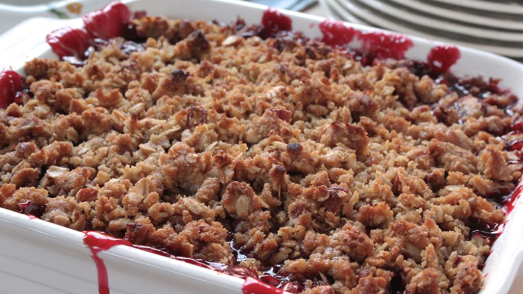 Blackberry-Lemon Pecan Crisp