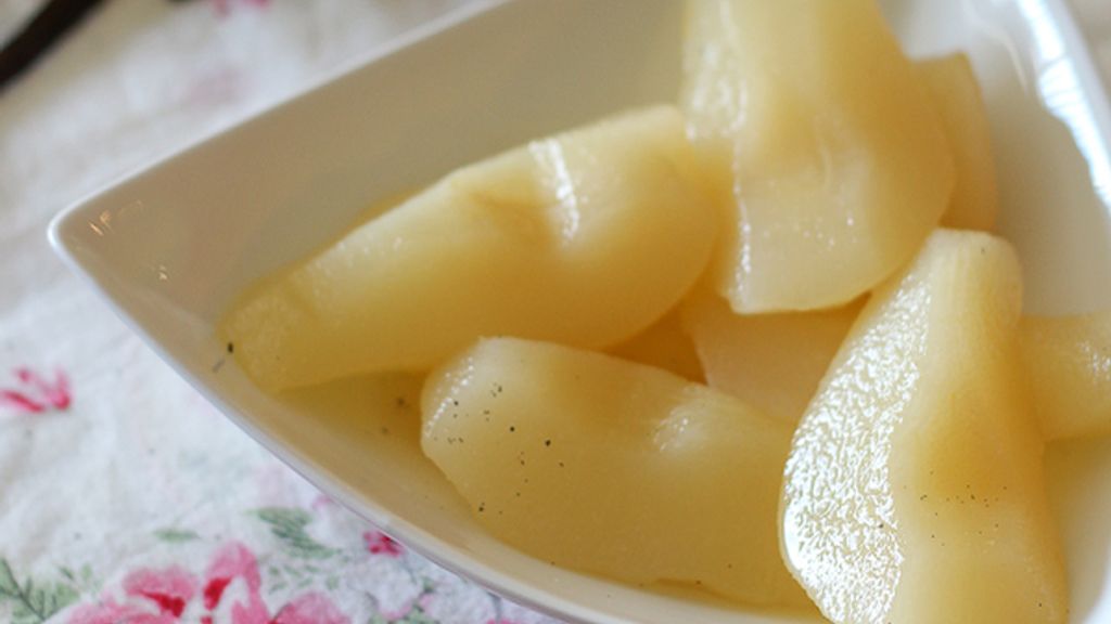 Vanilla Bean Poached Pears