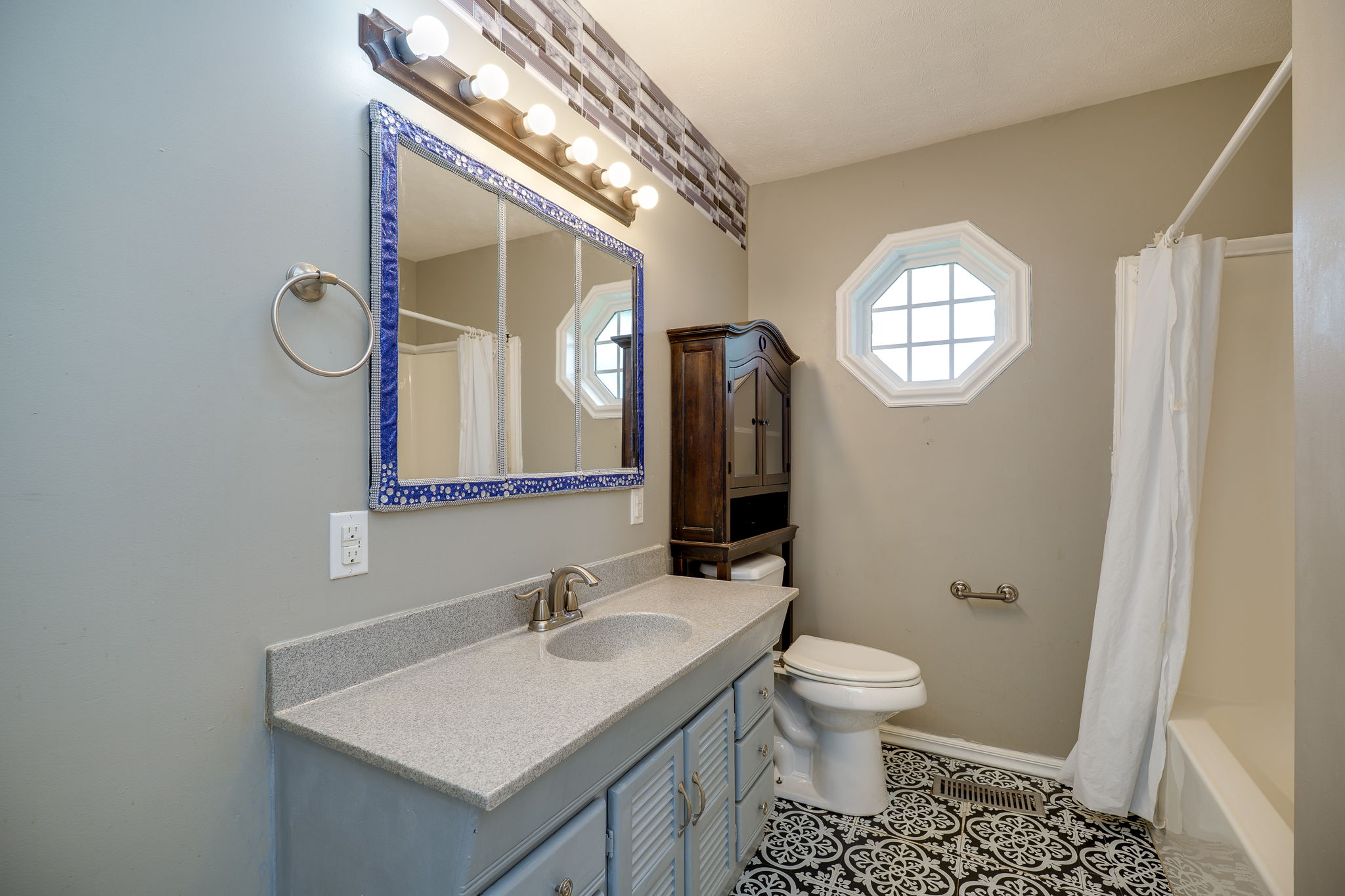 21-web-or-mls-3900-n-montevideo-dr.jpg