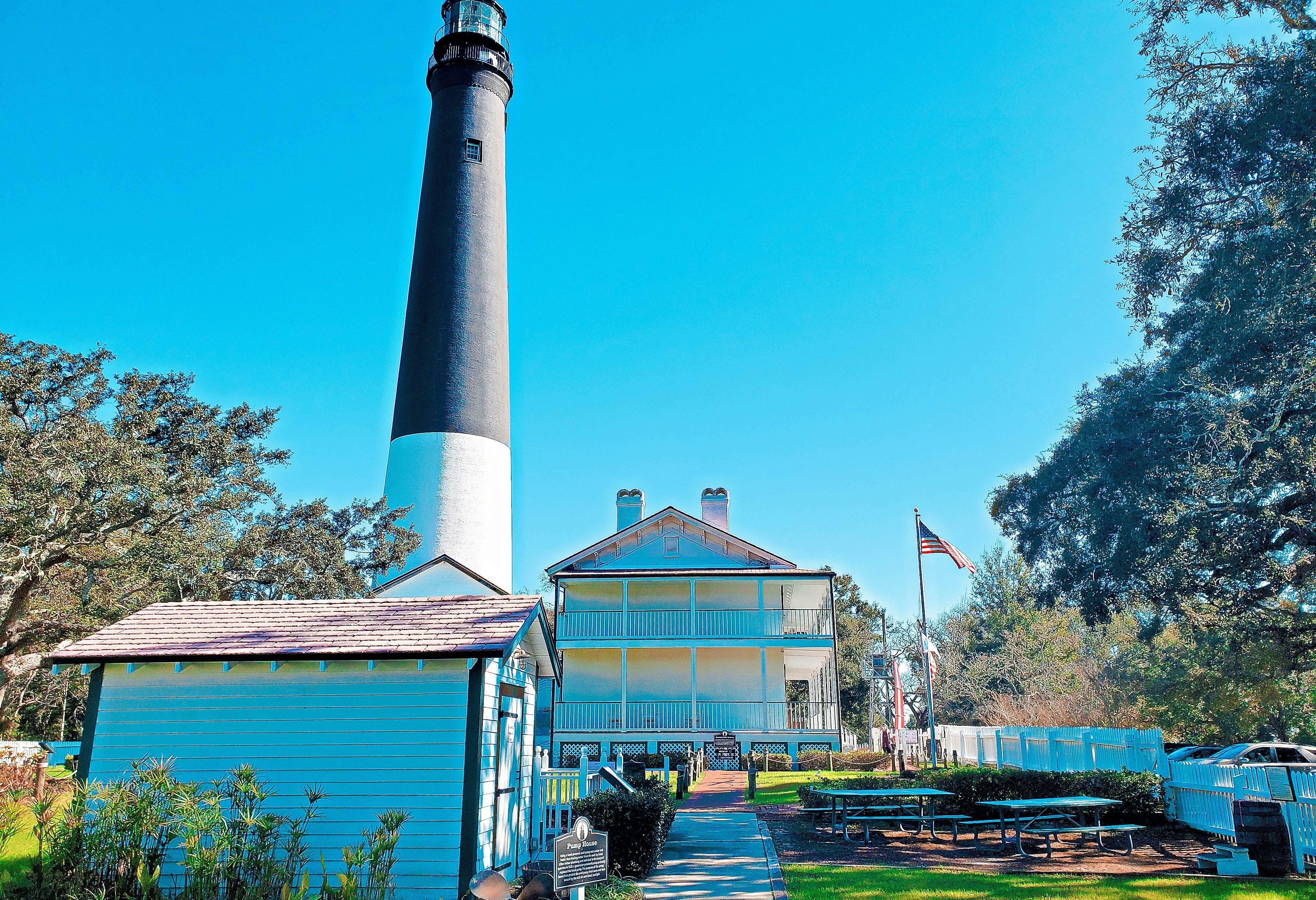 pensacola_lighthouse.jpg