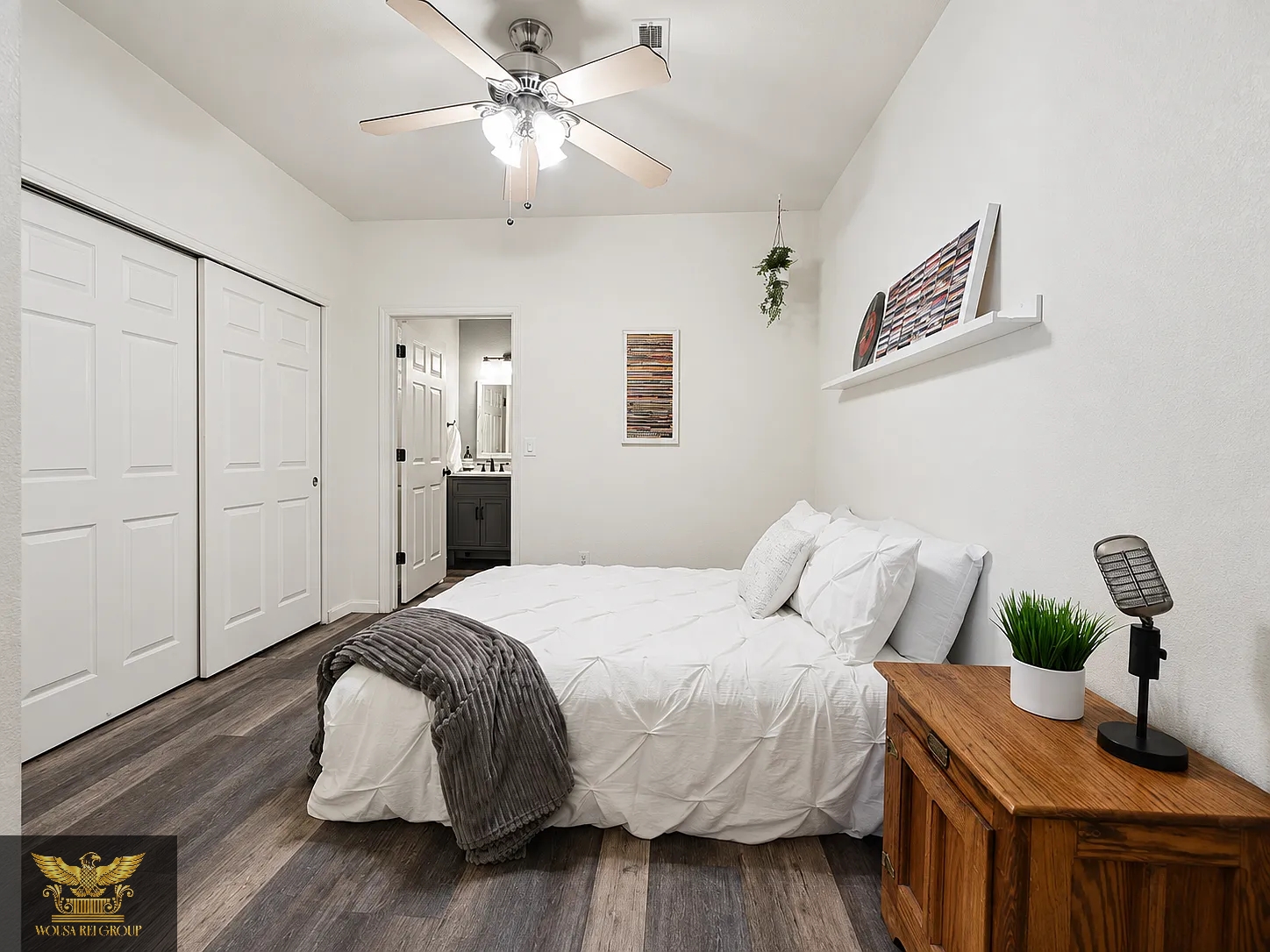 BEDROOM_5.jpeg
