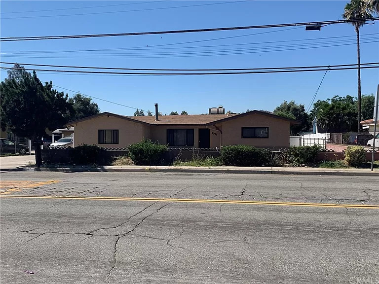 1055 W 48th St, Arrowhead Farms, CA, 92407 for Sale House (Single Family Residence) Homepie