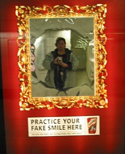 Danielle Jansen | Fake smile | London underground, England