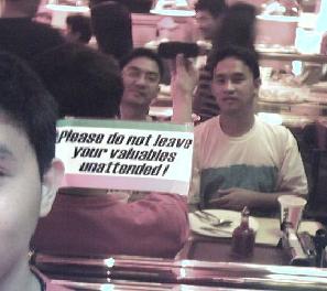 edwin ka edong | Don't leave your valuables unattended | Sbarro, SM City, QC, Philippines