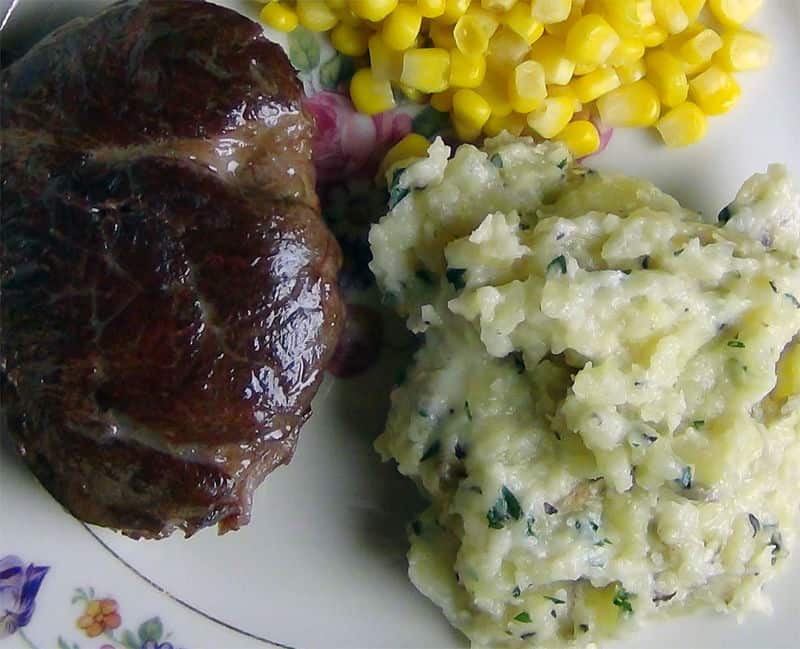 Sous Vide Rustic Roasted Garlic Mashed Potatoes