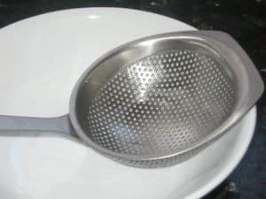 Scoop Colander