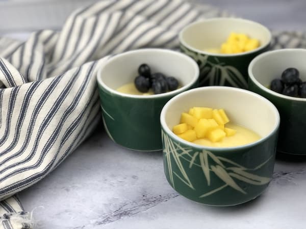 Sous vide white chocolate cream side