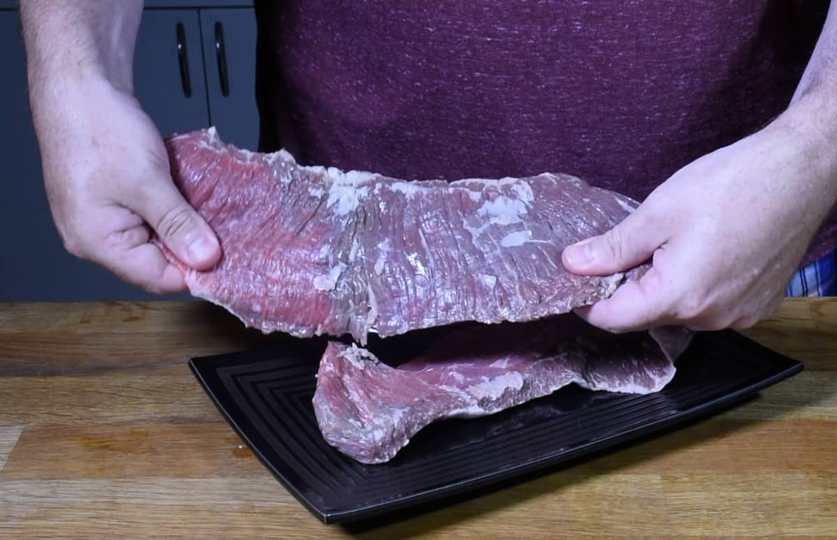 Sous vide skirt steak raw 4