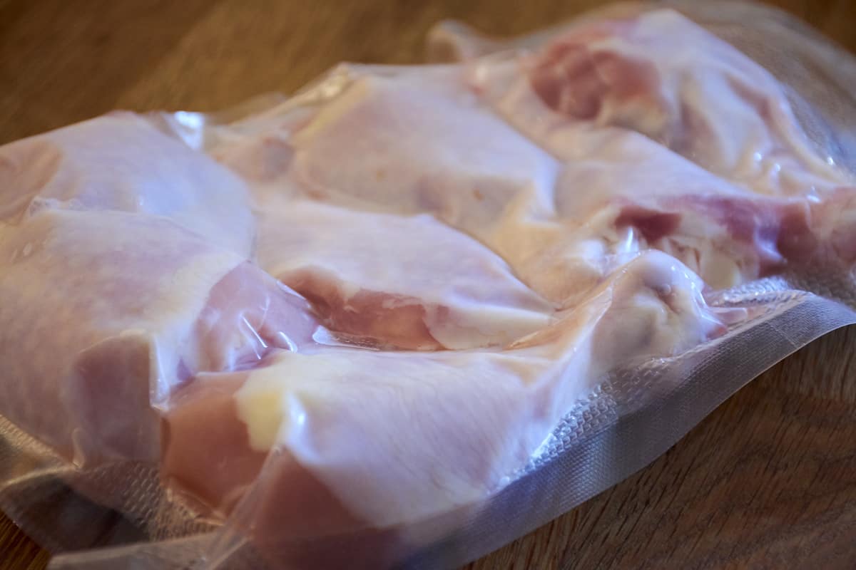 Sous vide chicken legs honey sriracha 2