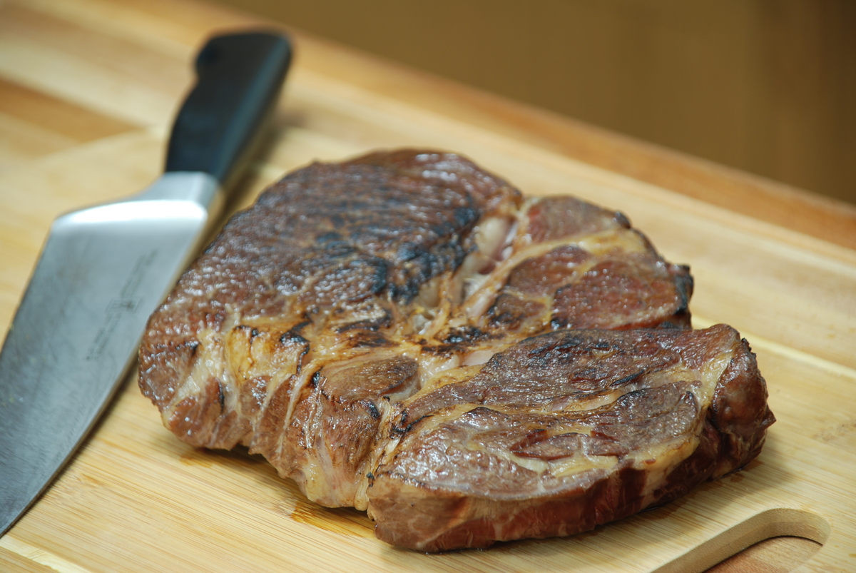 Sous vide chuck steak raw 10