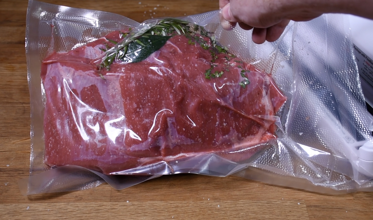 Sous vide chuck roast raw 17