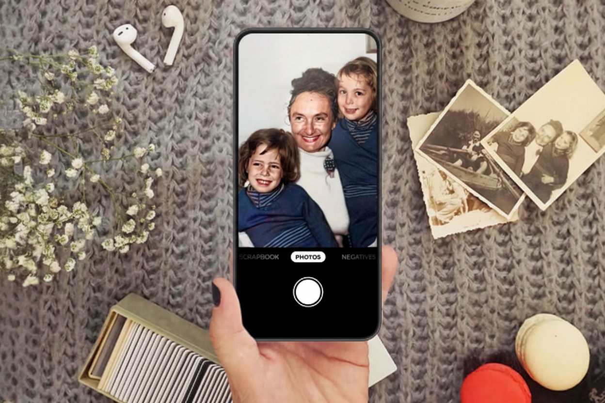 The Power of Photos to Bring Back Specific Feelings illustration