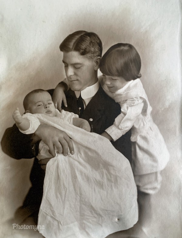 Oliver Krier and sons. Apr 1912