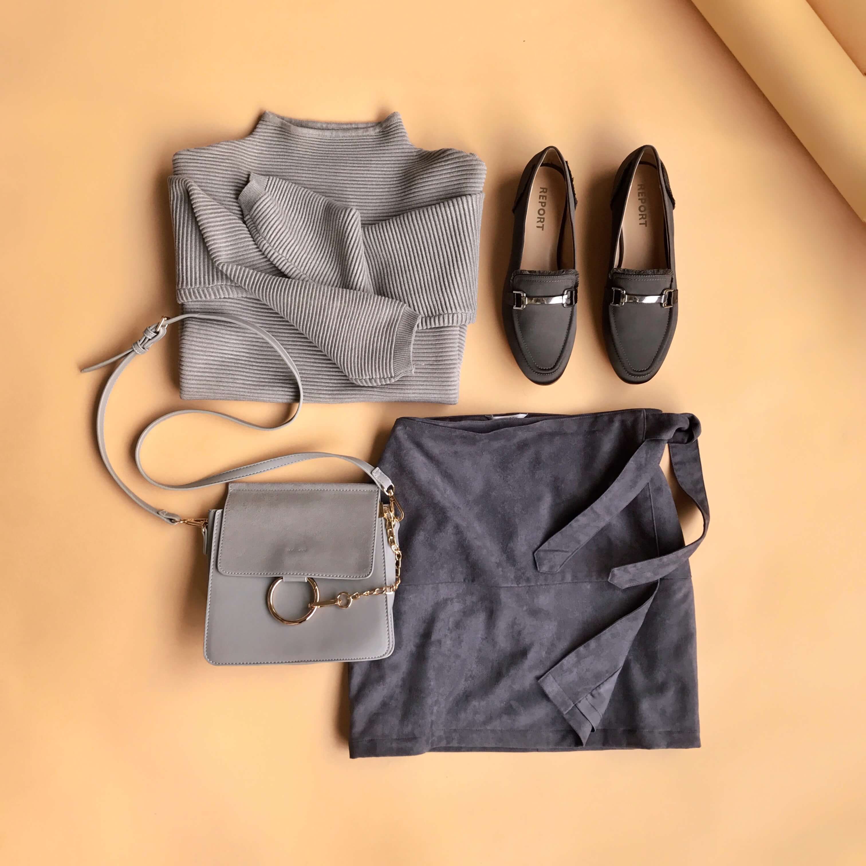 How do I style an oversized sweater? 8 OCT17 Modern Fashion Outfit2