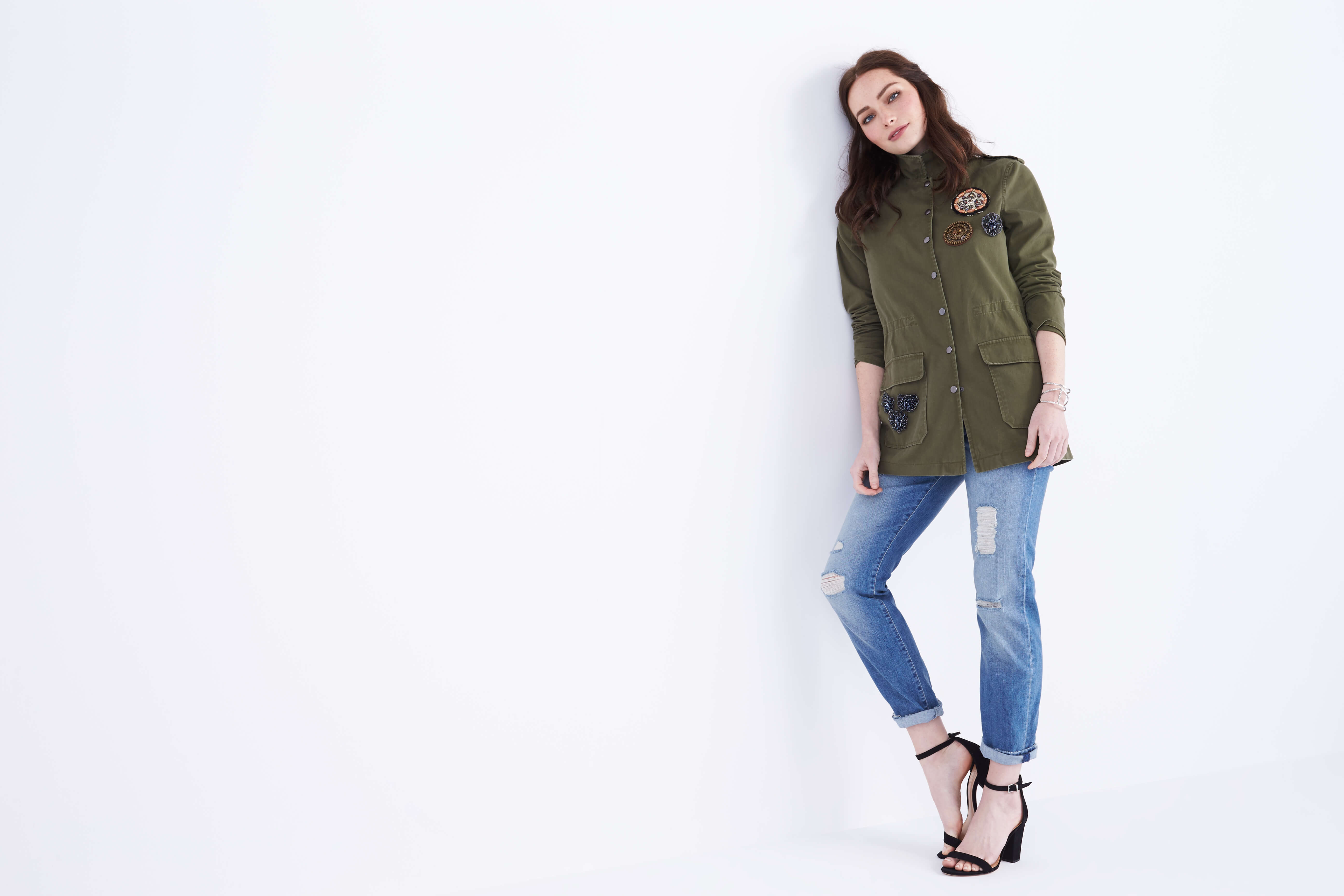 How do I distress my own jeans? 3 How to Distress Denim