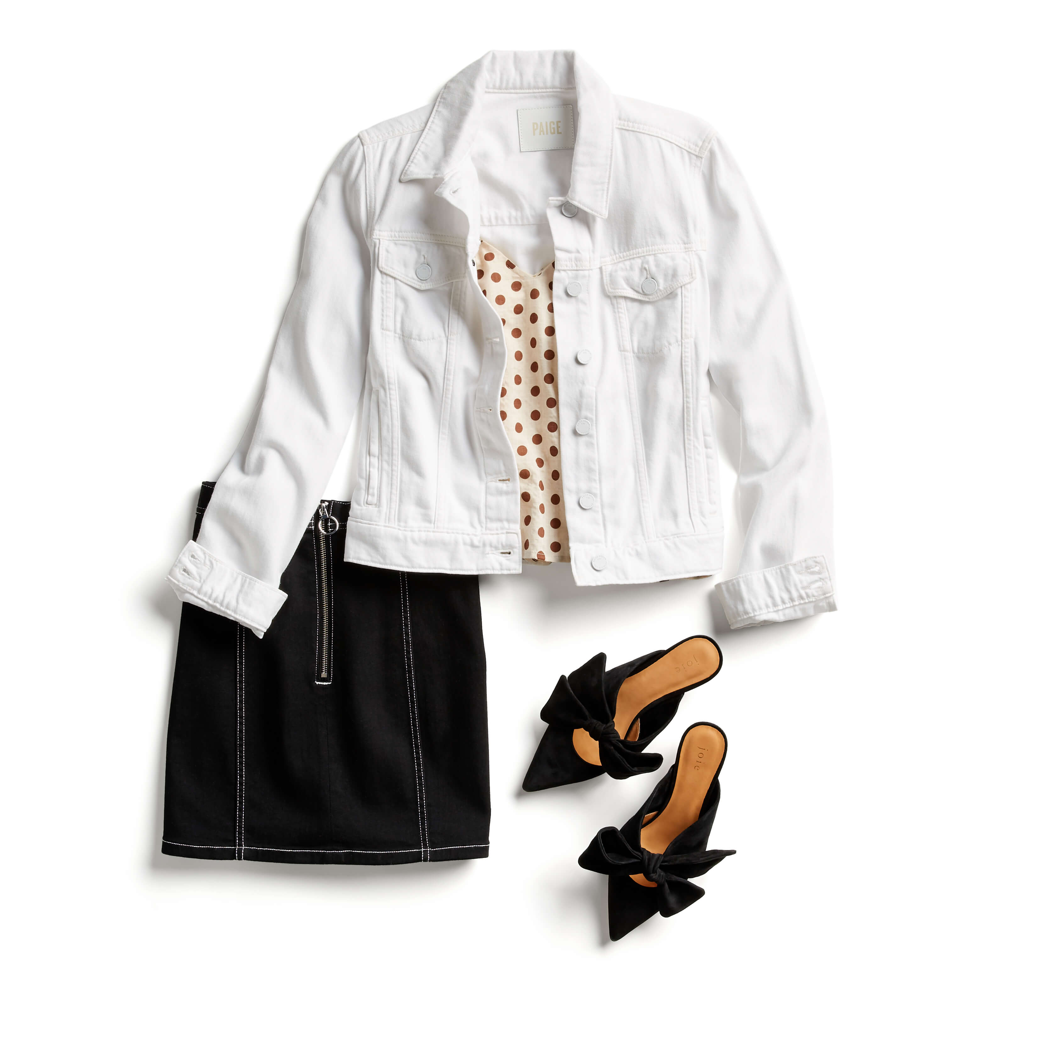 white denim jacket women outfit