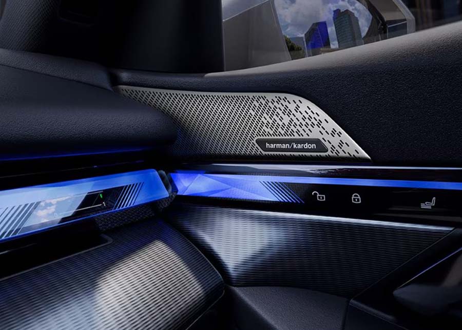 2025 BMW i5 Interior Features