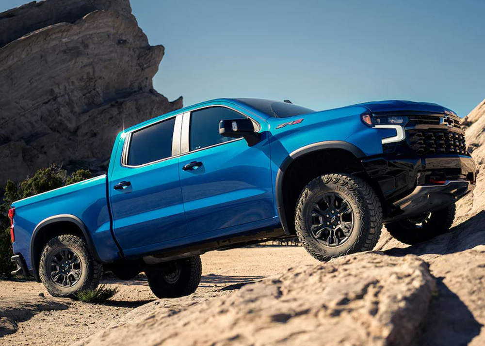 2023 Chevrolet Silverado 1500 Performance