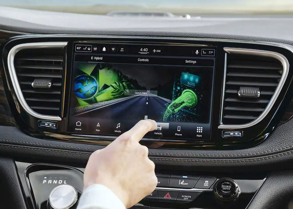 2022 Chrysler Pacifica Hybrid Technology Features