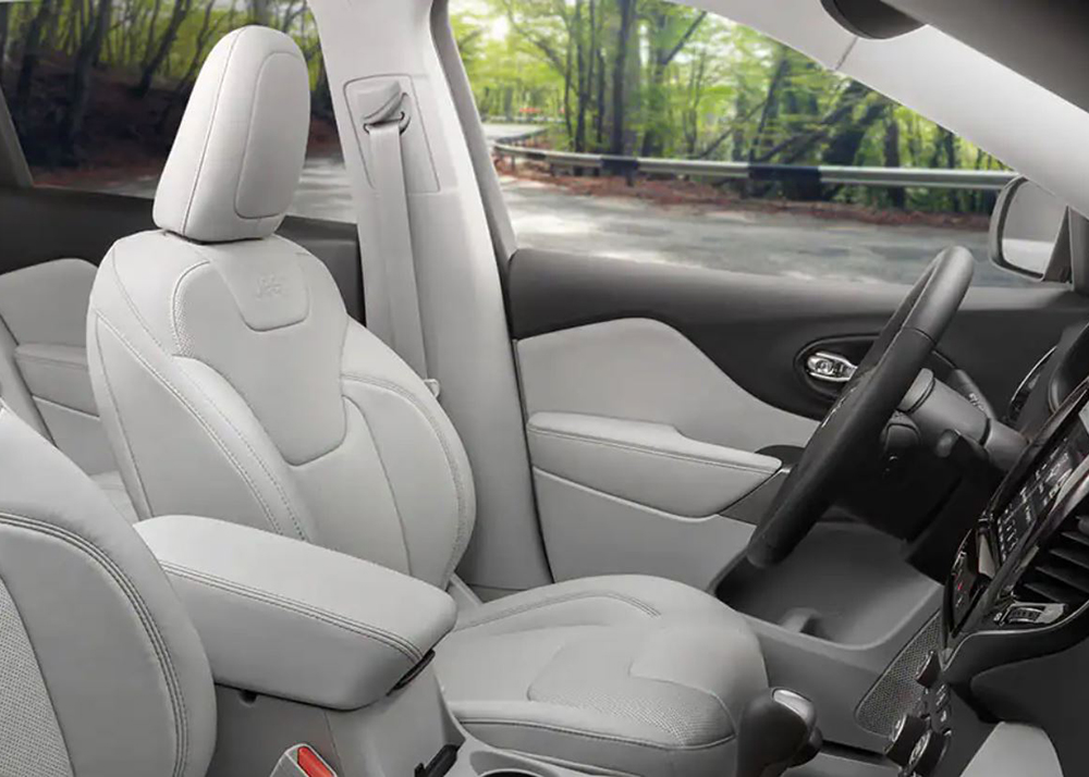 2022 Jeep Cherokee Interior Features