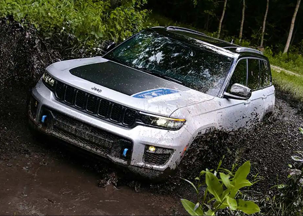 2022 Jeep Grand Cherokee 4xe Off-Road Features