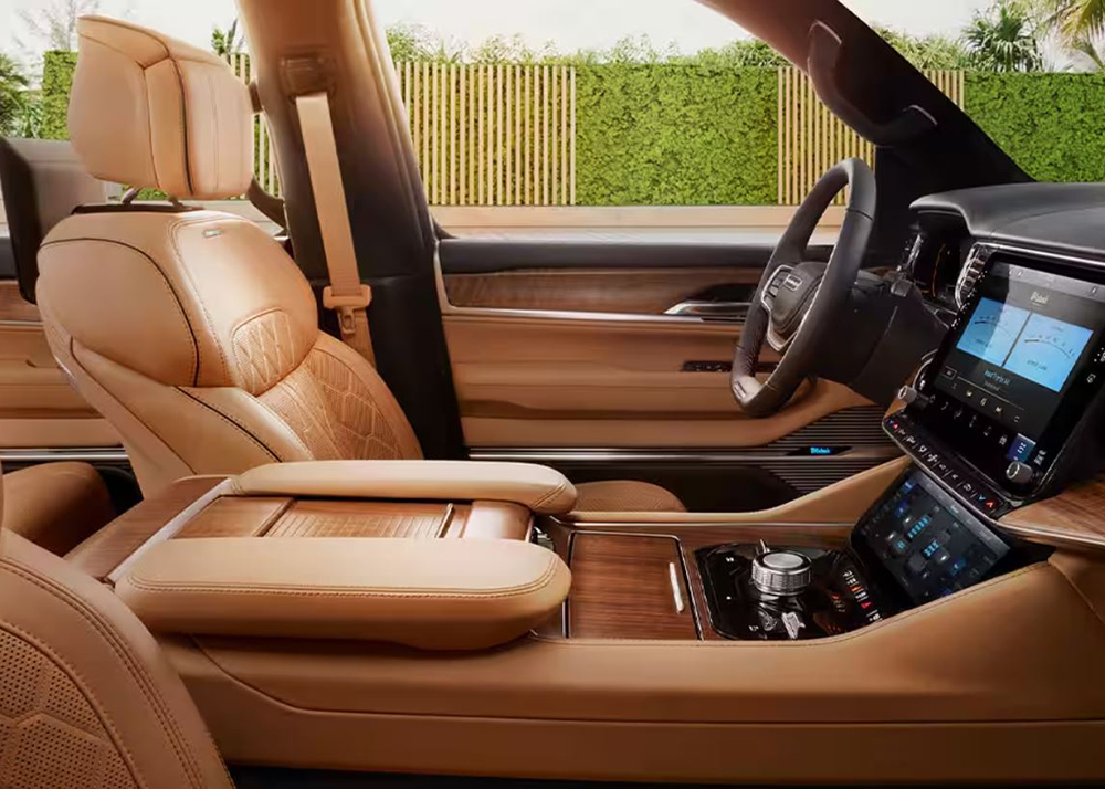 2023 Grand Wagoneer Luxury Interior Features