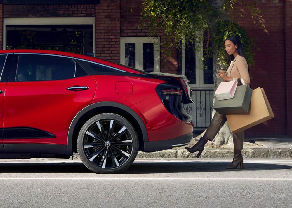 Toyota Crown Design Features