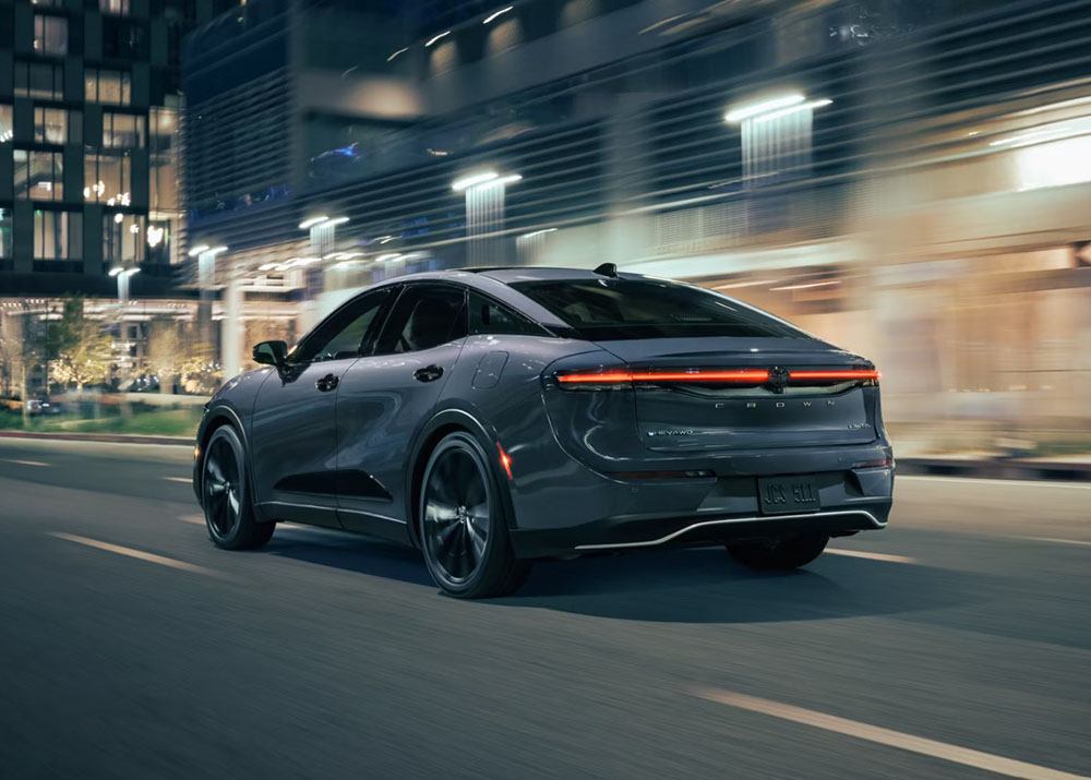 2025 Toyota Crown Performance