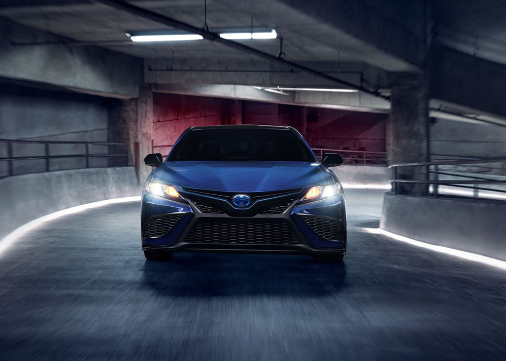 Toyota Camry Hybrid Performance Features
