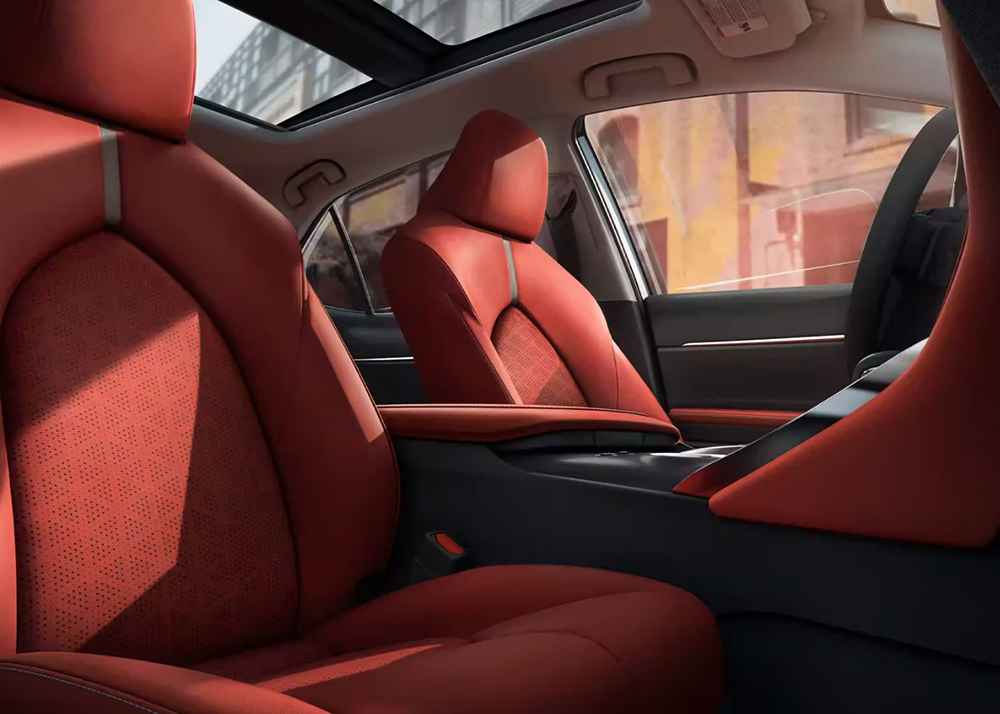 2023 Toyota Camry XSE Interior Features