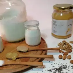 Yogurt natural con mermelada de damascos thermomix