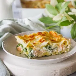 Lasaña de salmón con espinaca