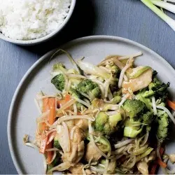 Chapsui de pollo con arroz