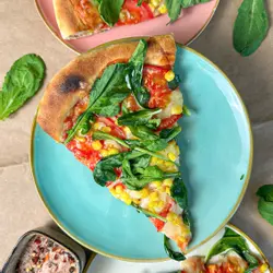 Pizzas raket tomaat en nôt