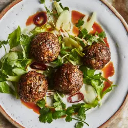Soja-frikadellen mit salat