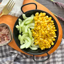 Nôt en komkommer salade