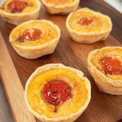 Mini quiche tomato confit en roomkaas