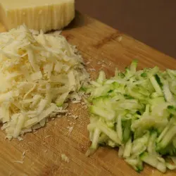 Zucchini pancakes gevuld met poddestuollen en asparagus
