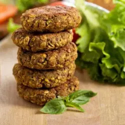 सलाद के साथ मसूर बर्गर