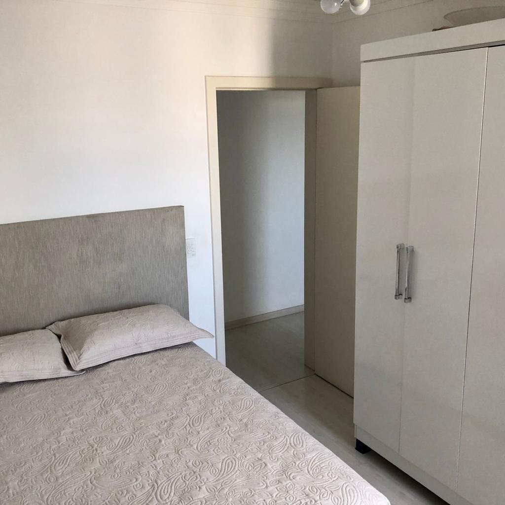 Apartamento à Venda - 3 Quartos - Kobrasol, São José/SC